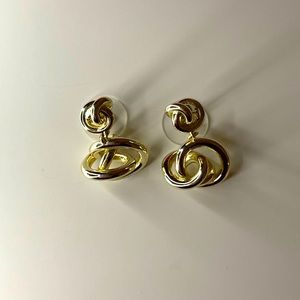 Kendra Scott Gold Loveknot earrings